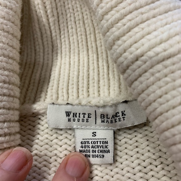 Sweater - Picture 1 of 2